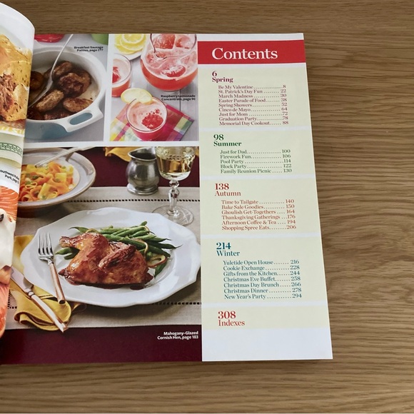 Taste of Home - Holidays & Celebrations 467 Recipes for Every Occasion - Picture 2 of 13